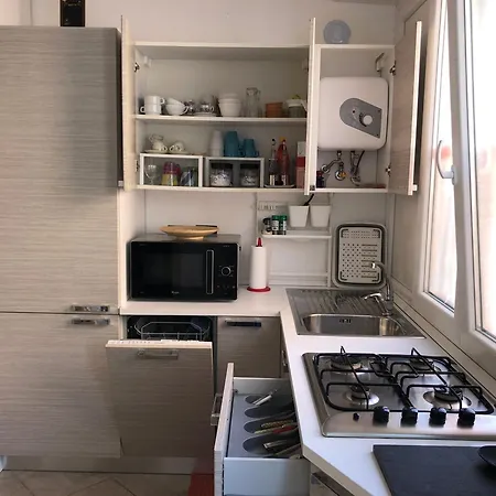 Casa Di Giulia, A Due Passi Dal Mare Di Cavi Di Lägenhet